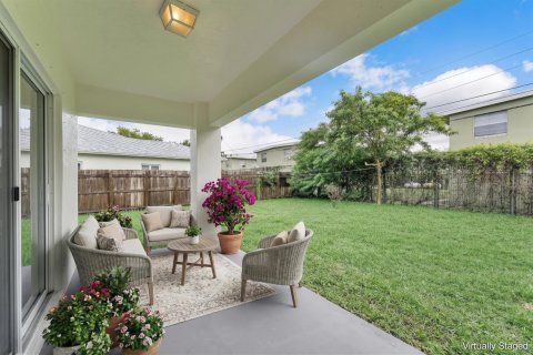 Villa ou maison à louer à Fort Lauderdale, Floride: 3 chambres, 123 m2 № 2433909 - photo 19