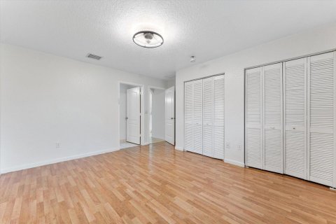 Villa ou maison à louer à Fort Lauderdale, Floride: 3 chambres, 123 m2 № 2433909 - photo 16