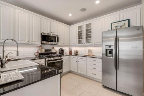 Townhouse in Tampa, Florida 3 bedrooms, 179.3 sq.m. № 1905853 - photo 13