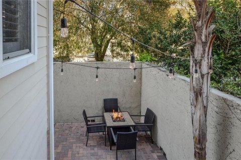 Townhouse in Tampa, Florida 3 bedrooms, 179.3 sq.m. № 1905853 - photo 5