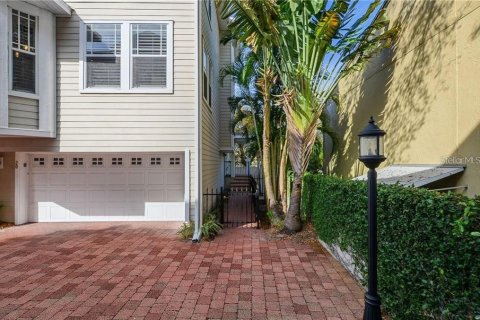 Adosado en alquiler en Tampa, Florida, 3 dormitorios, 179.3 m2 № 1905853 - foto 4