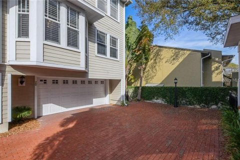 Touwnhouse à louer à Tampa, Floride: 3 chambres, 179.3 m2 № 1905853 - photo 3