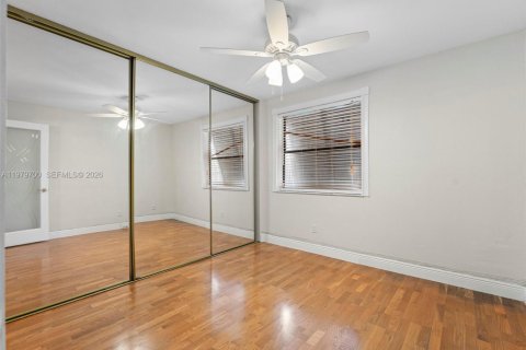 Townhouse in Pembroke Pines, Florida 3 bedrooms, 140.38 sq.m. № 2049539 - photo 13