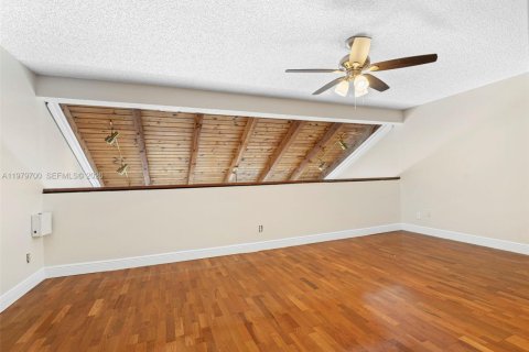 Townhouse in Pembroke Pines, Florida 3 bedrooms, 140.38 sq.m. № 2049539 - photo 28