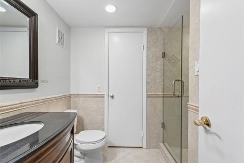 Townhouse in Pembroke Pines, Florida 3 bedrooms, 140.38 sq.m. № 2049539 - photo 26