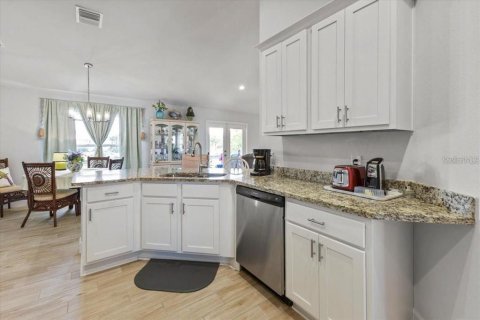 Villa ou maison à vendre à Port Charlotte, Floride: 4 chambres, 163.69 m2 № 2097282 - photo 25