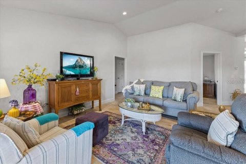 Villa ou maison à vendre à Port Charlotte, Floride: 4 chambres, 163.69 m2 № 2097282 - photo 17