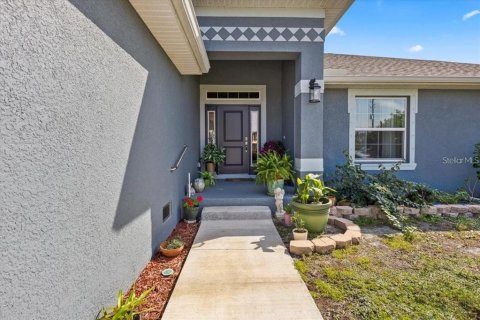 Villa ou maison à vendre à Port Charlotte, Floride: 4 chambres, 163.69 m2 № 2097282 - photo 12