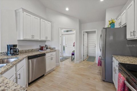 Villa ou maison à vendre à Port Charlotte, Floride: 4 chambres, 163.69 m2 № 2097282 - photo 23