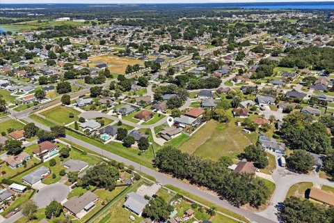 House in Lakeland, Florida 4 bedrooms, 266.16 sq.m. № 2394111 - photo 13
