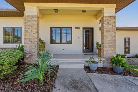 House in Lakeland, Florida 4 bedrooms, 266.16 sq.m. № 2394111 - photo 18