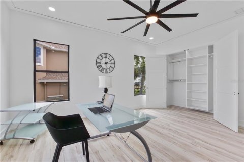 Villa ou maison à vendre à Saint Petersburg, Floride: 5 chambres, 539.95 m2 № 1334260 - photo 27