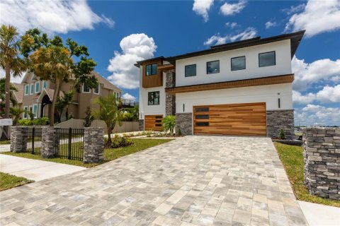 Villa ou maison à vendre à Saint Petersburg, Floride: 5 chambres, 539.95 m2 № 1334260 - photo 3