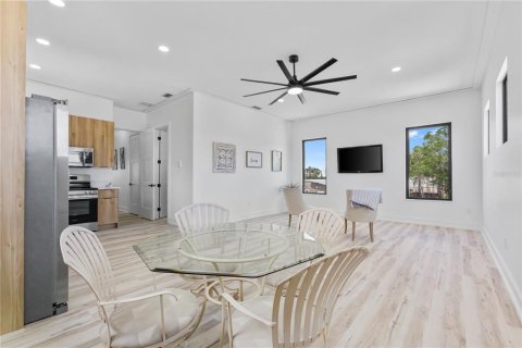 Villa ou maison à vendre à Saint Petersburg, Floride: 5 chambres, 539.95 m2 № 1334260 - photo 21