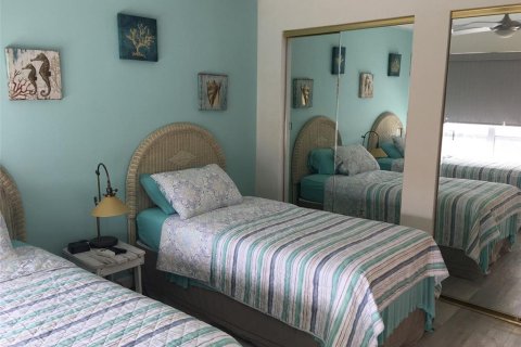 Купить кондоминиум в Мадейра - Бич, Флорида 5 комнат, 96.62м2, № 2212958 - фото 23