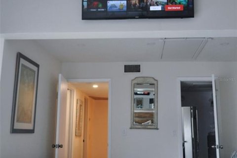 Купить кондоминиум в Мадейра - Бич, Флорида 5 комнат, 96.62м2, № 2212958 - фото 6