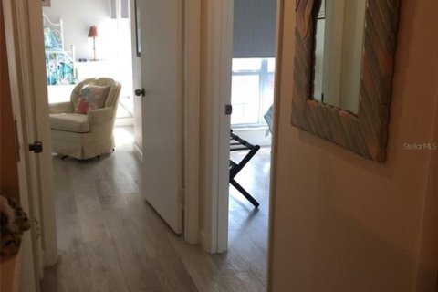Купить кондоминиум в Мадейра - Бич, Флорида 5 комнат, 96.62м2, № 2212958 - фото 14