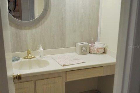 Купить кондоминиум в Мадейра - Бич, Флорида 5 комнат, 96.62м2, № 2212958 - фото 3