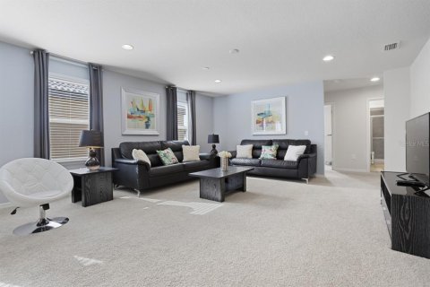 Casa en venta en Kissimmee, Florida, 7 dormitorios, 307.88 m2 № 1872903 - foto 16