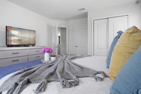 Casa en venta en Kissimmee, Florida, 7 dormitorios, 307.88 m2 № 1872903 - foto 17