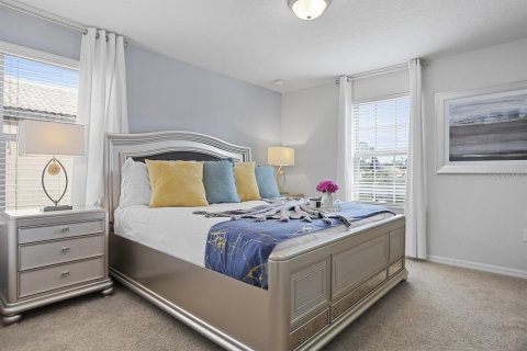 Casa en venta en Kissimmee, Florida, 7 dormitorios, 307.88 m2 № 1872903 - foto 7