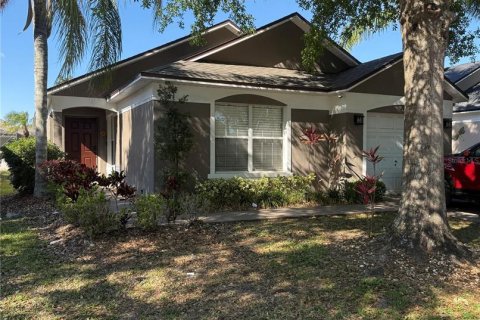 Villa ou maison à vendre à Haines City, Floride: 3 chambres, 104.98 m2 № 1584847 - photo 2