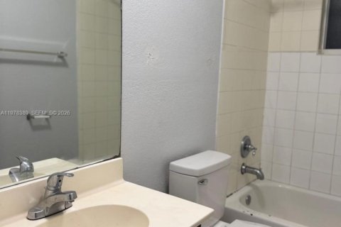 Condo in Plantation, Florida, 2 bedrooms  № 2042150 - photo 7