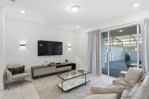 Adosado en venta en Davenport, Florida, 5 dormitorios, 212.1 m2 № 2213823 - foto 7