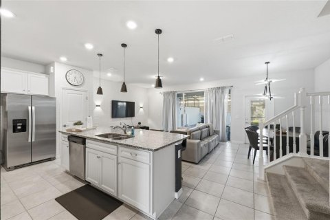 Adosado en venta en Davenport, Florida, 5 dormitorios, 212.1 m2 № 2213823 - foto 3