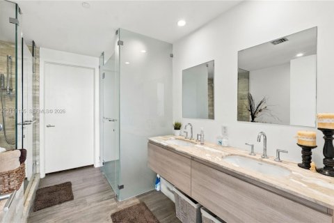 Copropriété à louer à Miami, Floride: 2 chambres, 84.73 m2 № 2432282 - photo 14