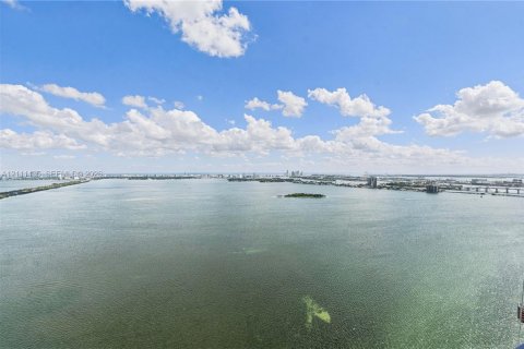 Copropriété à louer à Miami, Floride: 2 chambres, 84.73 m2 № 2432282 - photo 19