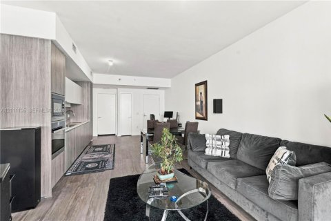 Copropriété à louer à Miami, Floride: 2 chambres, 84.73 m2 № 2432282 - photo 4