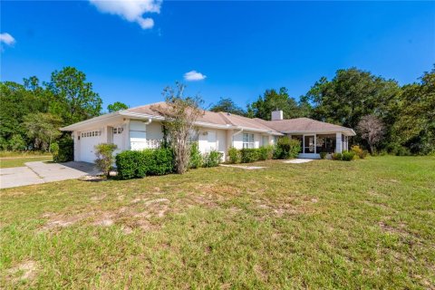 House in Williston, Florida 3 bedrooms, 229.93 sq.m. № 2092045 - photo 11