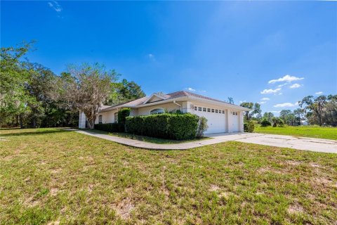 House in Williston, Florida 3 bedrooms, 229.93 sq.m. № 2092045 - photo 10