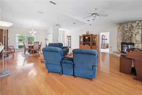 House in Williston, Florida 3 bedrooms, 229.93 sq.m. № 2092045 - photo 18