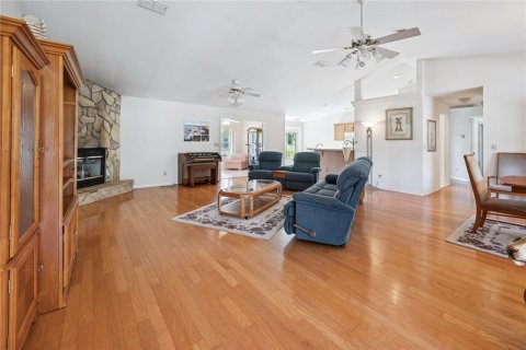 House in Williston, Florida 3 bedrooms, 229.93 sq.m. № 2092045 - photo 19