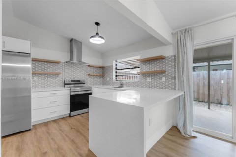 Купить виллу или дом в Майами, Флорида 3 спальни, 150.69м2, № 1954480 - фото 3