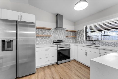 Купить виллу или дом в Майами, Флорида 3 спальни, 150.69м2, № 1954480 - фото 9