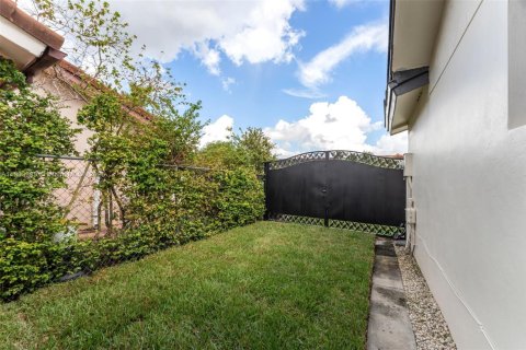 Купить виллу или дом в Майами, Флорида 3 спальни, 150.69м2, № 1954480 - фото 26