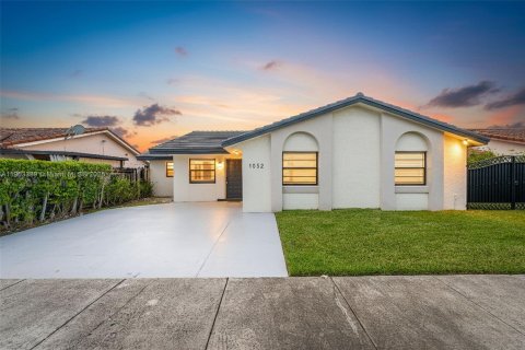 Купить виллу или дом в Майами, Флорида 3 спальни, 150.69м2, № 1954480 - фото 1