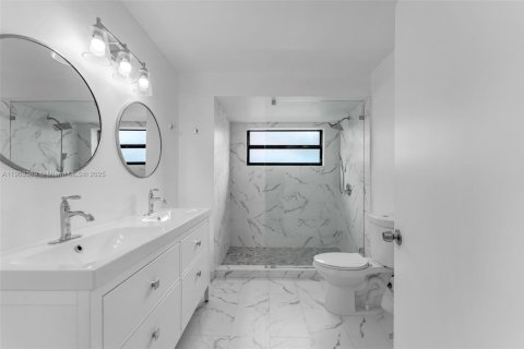 Купить виллу или дом в Майами, Флорида 3 спальни, 150.69м2, № 1954480 - фото 18