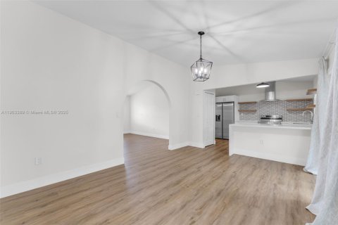 Купить виллу или дом в Майами, Флорида 3 спальни, 150.69м2, № 1954480 - фото 6