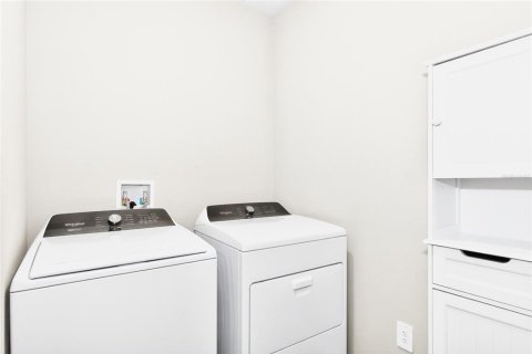 House in Plant City, Florida 3 bedrooms, 117.89 sq.m. № 2101213 - photo 28