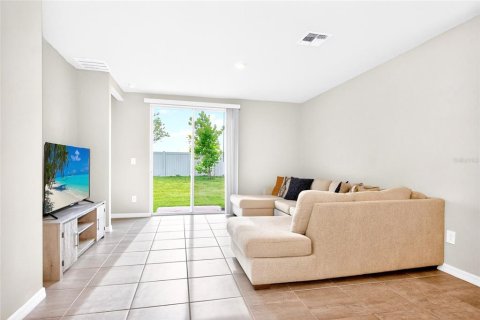 House in Plant City, Florida 3 bedrooms, 117.89 sq.m. № 2101213 - photo 14