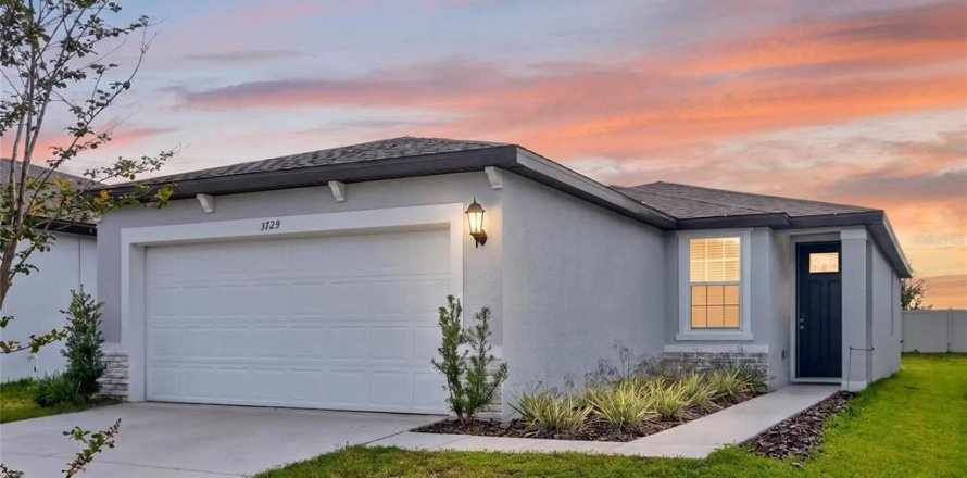 House in Plant City, Florida 3 bedrooms, 117.89 sq.m. № 2101213