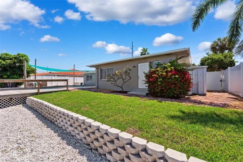 House in Tampa, Florida 3 bedrooms, 211.54 sq.m. № 1733538 - photo 29