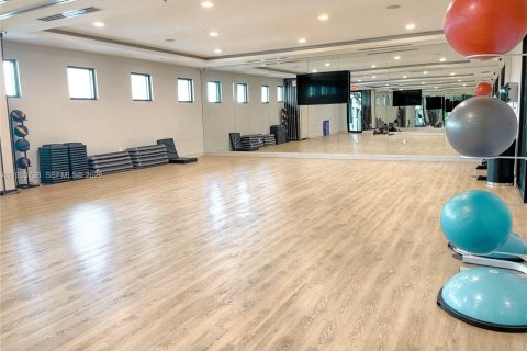 Купить кондоминиум в Дорал, Флорида 2 спальни, 99.59м2, № 2008899 - фото 22