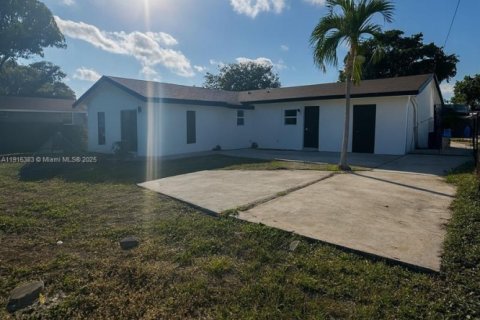 Villa ou maison à vendre à Fort Lauderdale, Floride: 3 chambres, 147.16 m2 № 1974710 - photo 4