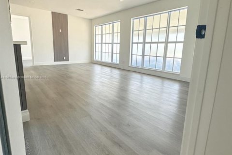 Villa ou maison à vendre à Fort Lauderdale, Floride: 3 chambres, 147.16 m2 № 1974710 - photo 10