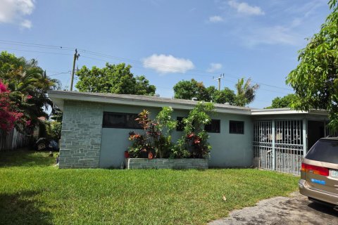 House in Miami, Florida 4 bedrooms, 182 sq.m. № 2187282